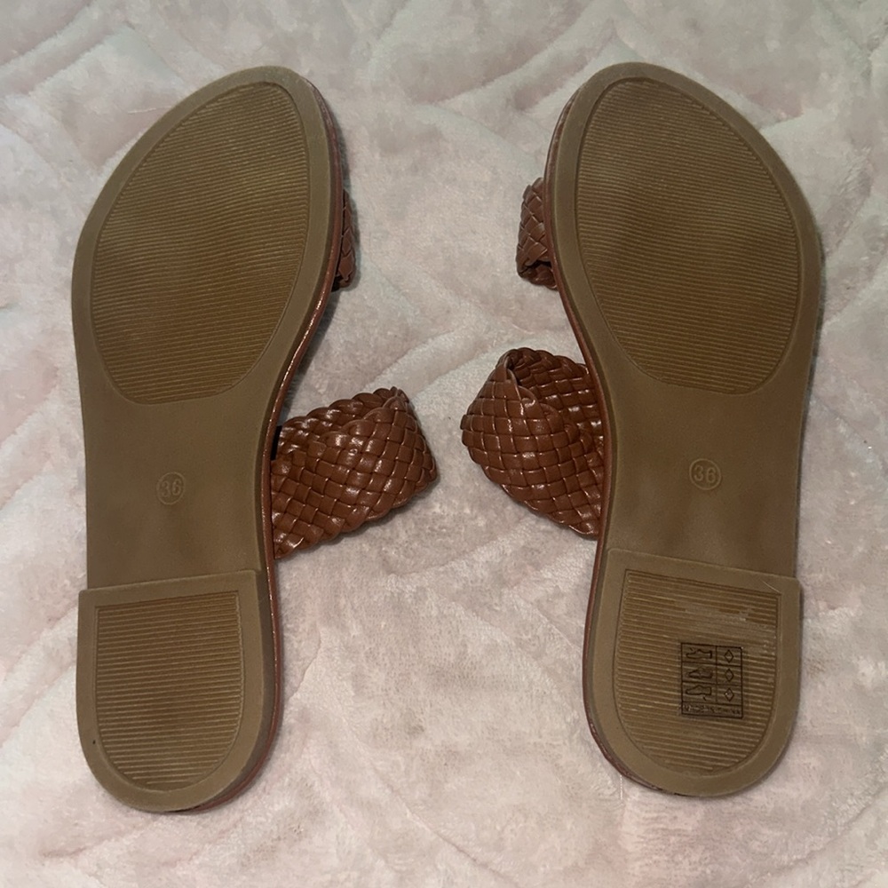 Open Toe Slides - Picture 3 of 3